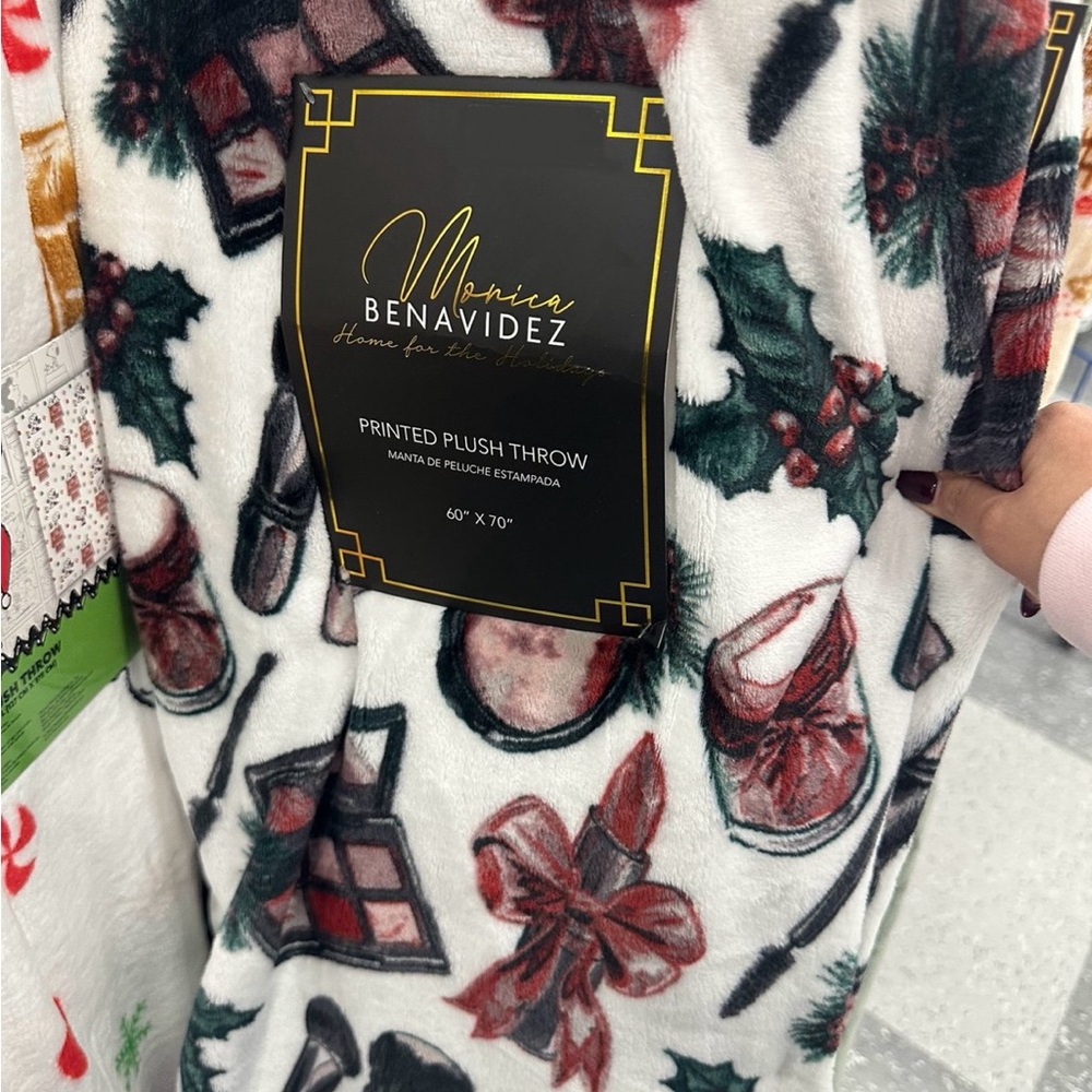 Makeup Christmas Printed Plush Throw
